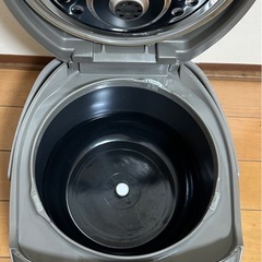 炊飯器　MITSUBISHI NJ-KH10 遠赤厚釡2010年製　5.5合炊きの画像