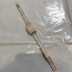 カシオ デジタル腕時計 ゴールドの画像