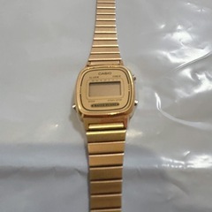 カシオ デジタル腕時計 ゴールドの画像