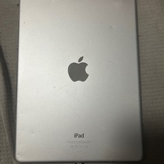 【画面割れ】iPadAir2  16GB シルバー　半ジャンクの画像
