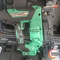 ✨HiKOKI　中古美品　NT3640DA　充電式仕上釘打機　36V　40ｍｍ　保護メガネ・ケース付✨うるま市田場✨の画像