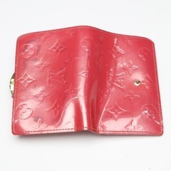 ルイヴィトン M9141F 二つ折り財布 フランボワーズ  LOUIS VUITTON カード用ポケット付 ヴェルニ  がま口財布の画像