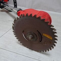 草刈り機　バッテリー2個付き　充電器欠　90～120㌢位の画像