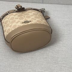 [コーチ] mini バケツパック カーキ色 logo ロープロック ハンドバッグ ショルダーバッグの画像