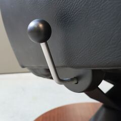 北欧ノルウェーのメーカーMODI(モディ)のMD02 本革フルフラットリクライニングチェア ーです。イタリア製レザーの上質な質感と包み込まれるような座り心地のパーソナルチェアーです。の画像