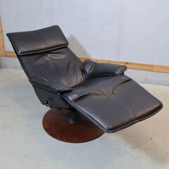 北欧ノルウェーのメーカーMODI(モディ)のMD02 本革フルフラットリクライニングチェア ーです。イタリア製レザーの上質な質感と包み込まれるような座り心地のパーソナルチェアーです。の画像