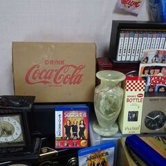 雑貨品　玩具　DVD　コカ・コーラ　ペコちゃん　置物　昭和レトロ　ビンテージなど　いろいろまとめての画像