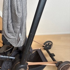 cybex ベビーカー  の画像