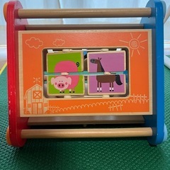 Hape 三角プレイボックス　木製玩具の画像