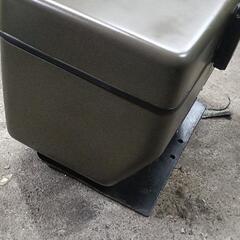 【中古品】ベンリィ110で使用してた　フロント用ボックスのみの画像