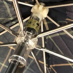 チェック折り畳み傘の画像