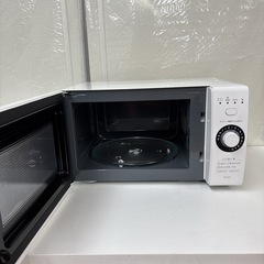 I671 🌈 2023年製の美品♪ SHARP 電子レンジ（650Ｗ） ⭐ 動作確認済 ⭐ クリーニング済の画像