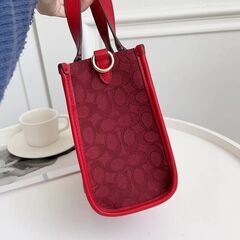縦版 レッド ワインレッド dempsey トートバッグ field tote 22 ショッピングバッグ 帆布 手提げメッセンジャーバッグの画像