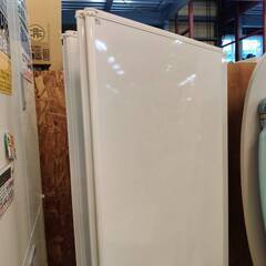 【愛品倶楽部柏店】KOKUYO コクヨ ホワイトボードスクリーン キャスター付 3連/幅2460mm/高さ1800mmの画像