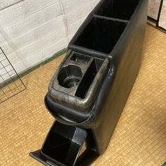 ミニバン等に　　センターコンソール
の画像