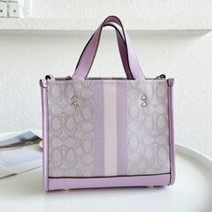 [コーチ] 縦版 サトイモ パープル dempsey トートバッグ field tote 22 ショッピングバッグ 帆布 手提げメッセンジャーバッグの画像