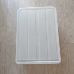 ニトリ　衣装ケース　クリアケースの画像