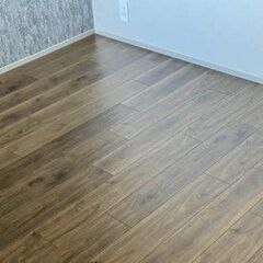 【月給35万円以上可能×経験が活かせる◎】建築許可取得の安定性の高さ◎働きやすさ×稼ぎやすさの両方が兼ね備えられたハイブリッドなお仕事！休憩3回ありで疲れにくく快適に働ける◎20〜40代スタッフ活躍中◎の画像