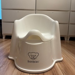 椅子型オマルの画像