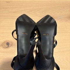 美品    GRL  黒パンプス  24cmの画像