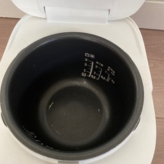 TOSHIBA炊飯器3合RC-5XLの画像
