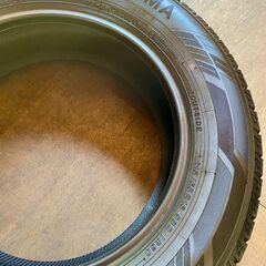 【スタッドレス】YOKOHAMAタイヤ iceGUARD iG60 215/65R16 98Q M+S 中古タイヤ4本セットの画像