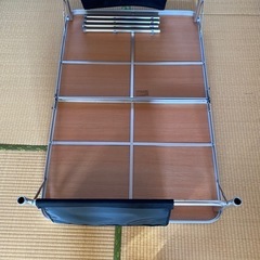 キャンプ用テーブルの画像