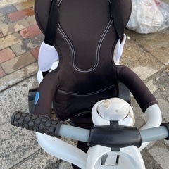 子供用三輪車の画像