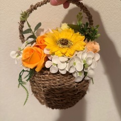造花バスケット 2つの画像