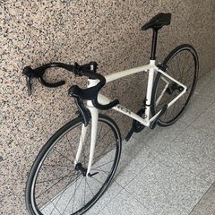新品部品多数 TREK 52サイズ　ロードバイクの画像
