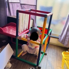 子供用ジャングルジム、滑り台の画像