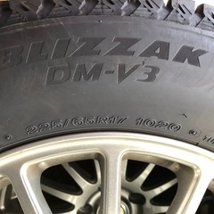 スタッドレス　バリ山　ブリザック
の画像