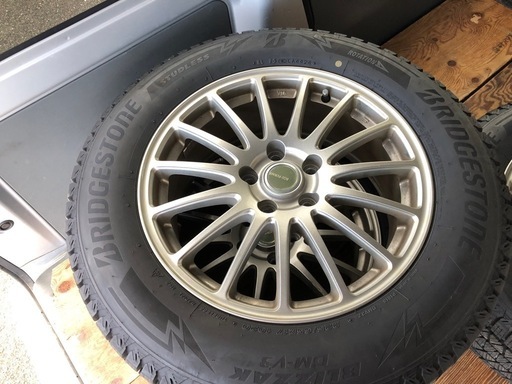 値引中！ホイル付スタッドレス　バリ山ブリザック‼️