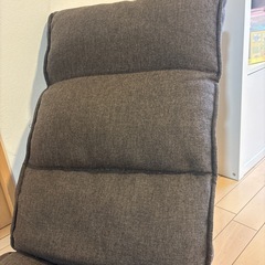 カインズ 座ったままリクライニングできる倒れにくい座椅子（ブラウン・ブルー展開） ソファー　リクライニング     の画像