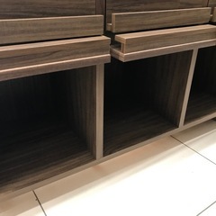 多収納キャビネット、収納棚の画像