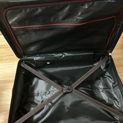 スーツケース　白の画像