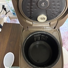 炊飯器（取引中なので返信が来ない方また次の機会にお願いします。）の画像