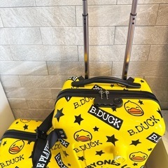 B.DUCK 子供が乗れるキャリーケースの画像