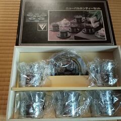 未使用品　ティーセット（カップ・ソーサー各５つ）の画像