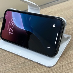 極美品　iPhone 13 128GB スターライト　SIMフリーの画像