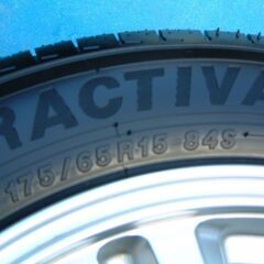 175/65/R15アルミ付き夏タイヤ【タイヤは美品】の画像