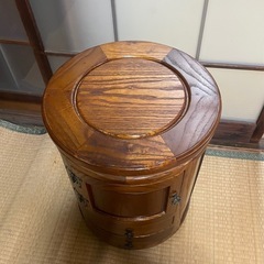 スツール 飾り台 丸型 収納付きの画像