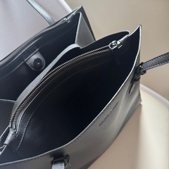 美品CHARLES & KEITHバッグの画像