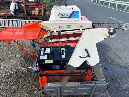 クボタハーベスター程度良好脱穀機 6馬力 ディーゼル脱穀HS-65