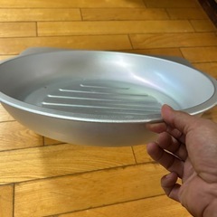 ほぼ新品　犬、猫用ひんやりベッド　アルミボウルの画像