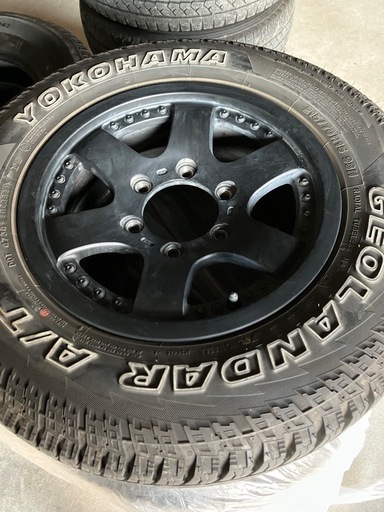 ハイエースタイヤホイルセット215/70R15YOKOHAMA