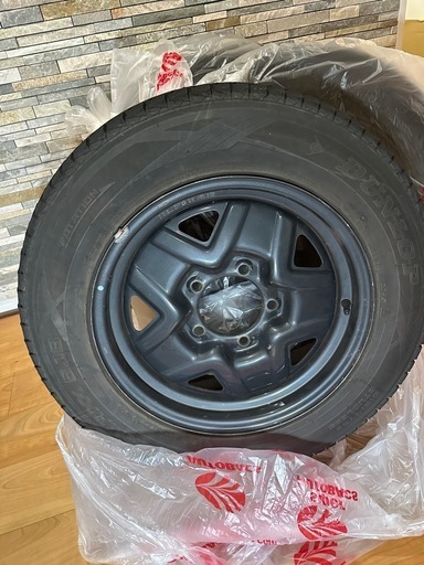 ジムニーJB64 純正ホイールとスタッドレス4本セット