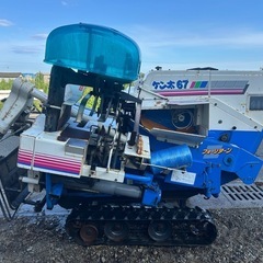 イセキ　ハーベスター　脱穀機 5馬力 結束機付き　ディーゼル　HM67 ケン太　脱穀　クローラー　稲刈 自走式　稲　麦　脱こく　コンバイン ハーベスタ 宮崎　動画ありの画像