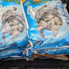 ペットトイレ、スコップ、砂、ペットシーツの画像