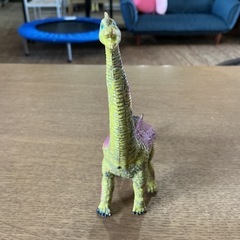 ブラキオサウルス🦕 恐竜 フィギュア おもちゃ かっこいい😎 美品 ミニフィギュア ミニモデル 生き物 黄緑 紫 黒の画像